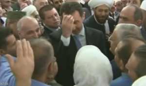 صلاة عيد بشار الاسد في حماه