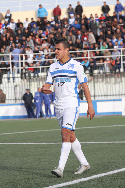 اللاعبون شيبان وسي عمار وعثماني في مفكرة إتحاد بسكرة