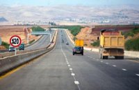 Huit projets lancés en 2013                                    Autoroute Est-Ouest