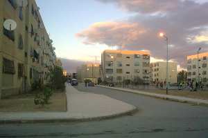 نقص التهيئة وانعدام ساحات لعب يؤرق سكان حي 608 مسكن في المسيلة