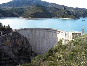 تأخر فادح في تحويل المياه من سد تاقصبت نحو تيزي وزو                                    بسبب اعتراض الخواص على تمرير الأنابيب بأراضيهم