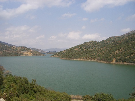 مواطنون يعرقلون مشروع تمويل 8 بلديات بالماء شمال تيزي وزو