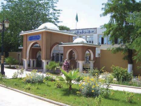 Médéa : Cérémonie de remise d'autobus pour le transport scolaire aux communes rurales