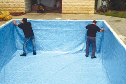 Installation de 9 piscines mobiles dans des zones défavorisées