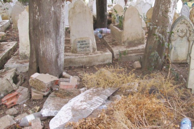 Les cimetières à l'abandon