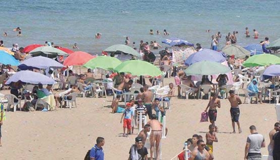 توافد قياسي للمواطنين على شواطئ بجاية