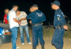 مصالح الأمن تشن حملات مداهمة لأوكار المنحرفين بالشلف