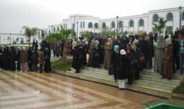 أعوان أمن المركز الجامعي بغليزان يستنجدون بالوالي