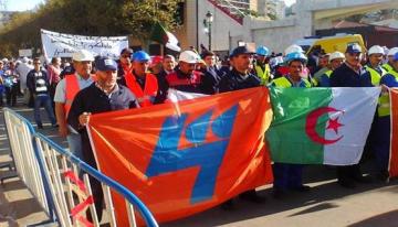 عمال سونلغاز في إضراب وطني والتحضير لمسيرة حاشدة ببجاية