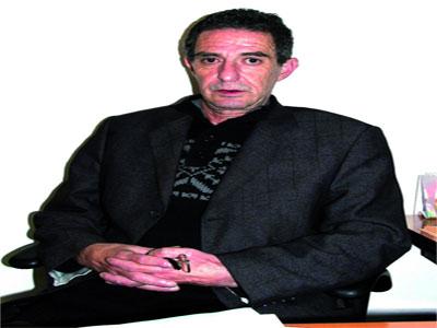 Notre confrère Malek Bellil inhumé à El Alia                                    En présence d'une foule nombreuse