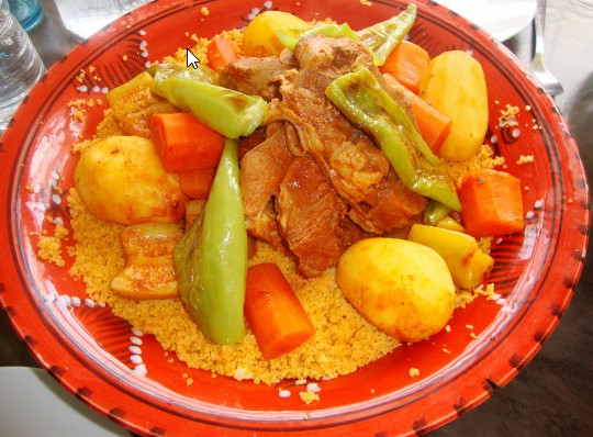 COUSCOUS TUNISIEN A LA VIANDE