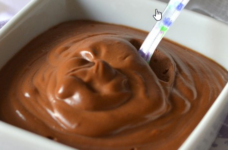 MOUSSE AU CHOCOLAT