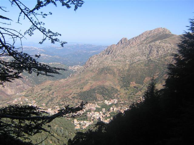 Akbil est une commune algérienne de la Wilaya de Tizi-Ouzou, dans la région de la Kabylie.