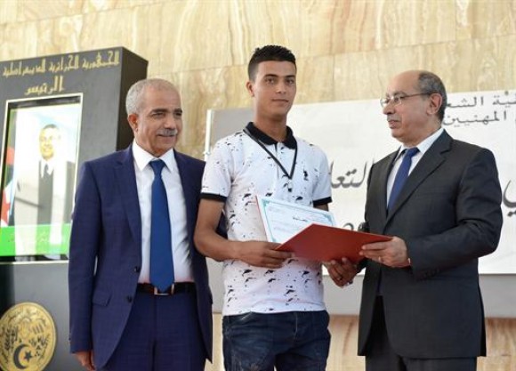 Enseignement et formation professionnels: plus de 300.000 diplômés pour l'année 2016-2017