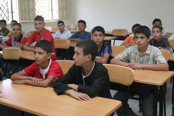 Des solutions palliatives pour 10 wilayas                                    SURCHARGE DES CLASSES