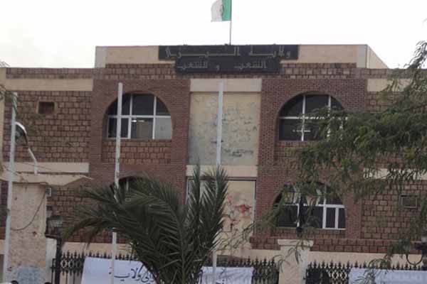 والي إيليزي يطالب وزير السكن بزيارة الولاية