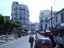 باب الوادي... سكان حي