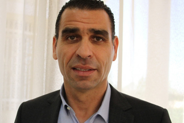 زطشي يُفصح عن قرار لعب 