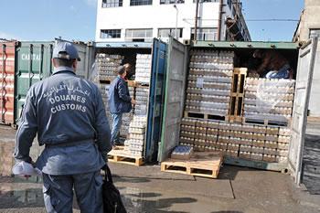 Les demandes d'importation baissent en juin