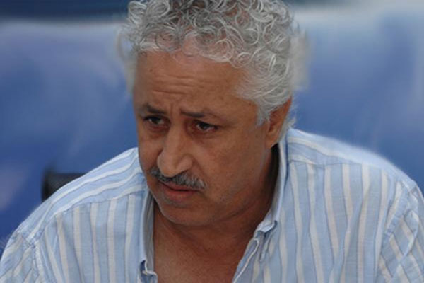 عمال المخابر بتيارت يطالبون بالإدماج الفعلي دون شرط