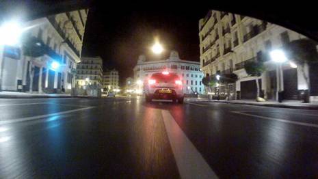 Alger by night : Entre calme et découverte