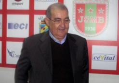 بوعلام طياب يلحّ على تسليم المشعل لشقيقه بعد إعادة ترتيب البيت                                    يحلّ مجلس إدارة شبيبة بجاية رسميا اليوم في حالة غياب أعضائه