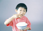 Chine : des enfants utilisés comme cobayes pour du riz OGM