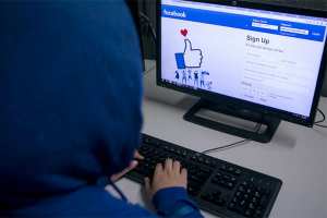 حبس شاب هدد فتاة بنشر صورها على الفايسبوك بقالمة