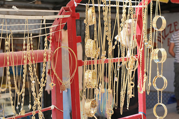 مجوهراتي بسعيدة يبلغ عن سرقة وهمية بسبب الديون