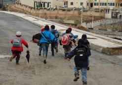 آلاف التلاميذ بقرى تيزي وزو في رحلة بحث عن النقل                                    بعضهم يتسلق الشاحنات وآخرون يدفعون 100 دج يوميا