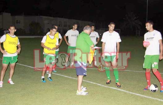 MCO-JSMB : Michel opte pour le 4-4-2