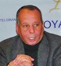 « On doit jouer les premiers rôles »                                    Youcef Djebbari (président du MCO)