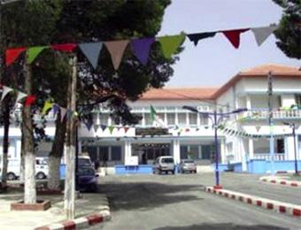 العمال المؤقتون بمستشفى أم البواقي يستصرخون زياري                                    بسبب “التماطل