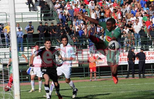 WAT 0 - MCA 3 : Djallit et le Mouloudia annoncent la couleur