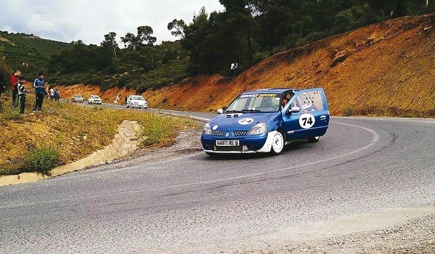 Près de 60 pilotes et motards en lice