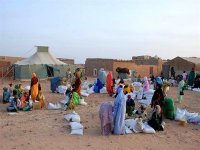 Des aides de solidarité destinées aux réfugiés sahraouis remises à Tindouf