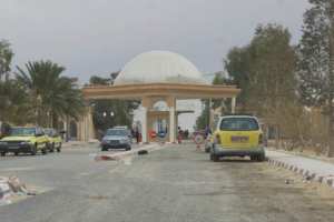 والي الوادي يمهل المقاولات 10 أيام لتسليم المبنى الجديد