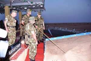 الفريق قايد صالح يشرف ببشار على انطلاق المرحلة الأولى من تمرين بياني مركب بالذخيرة الحية  مجد 2017