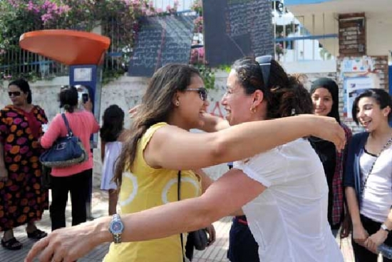 خولة بلاسكة من سكيكدة الأولى وطنيا في البكالوريا بمعدل 19.21