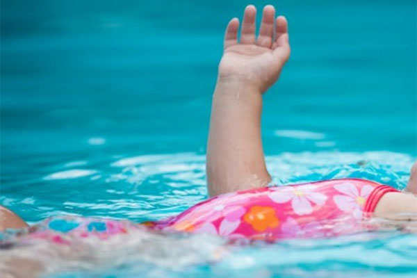 هلاك رضيع غرقا بمسطح مائي بالبليدة