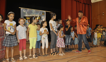 سليم الفهامة يرسم البسمة بدار الثقافة بالمسيلة