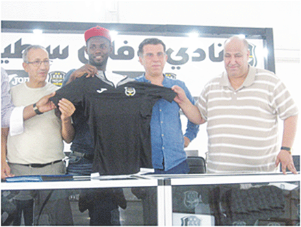 وفاق سطيف: الغابوني أوبامبو يوقع ويرفع عدد المستقدمين إلى ستة لاعبين