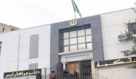 رجل أعمال من تبسة يصدر شيكا دون رصيد بقيمة مليار سنتيم