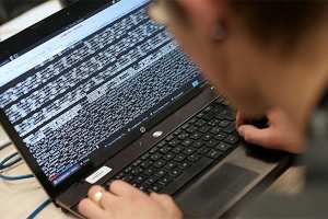 بطال يقرصن مواقع موبيليس واتصالات الجزائر لعدم استفادته من ال4G بأم البواقي