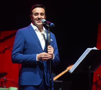 Saber rebai chante avec El Qods au coeur