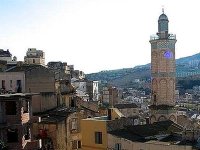 Les jeunes de Sidi El Houari attachés à la famille, au quartier, à la sécurité et à l'ordre