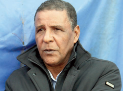 عمراني لن يحدث تغييرات كبيرة على التشكيلة ضد سعيدة                                    رغم انهزام الفريق بميدانه ضد العميد