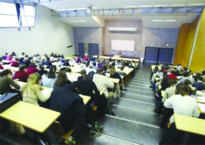 Le Cnes interpelle Rachid Harraoubia