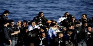 Algérie: 33 migrants clandestins secourus en mer, un mort
