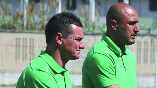 La JSK sans entraîneurs, la JSMB sans stage...